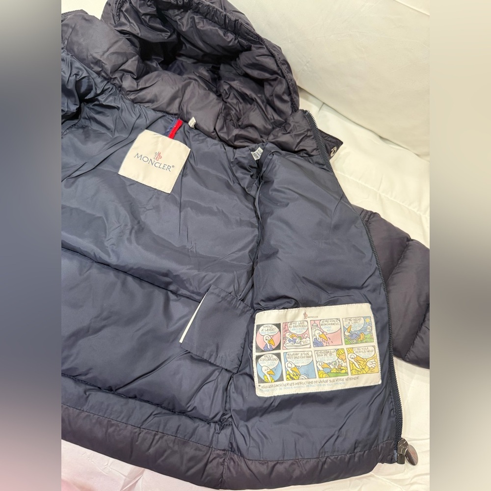 Moncler Dark Puffer Jacket with Hood - Picture 6 of 8
